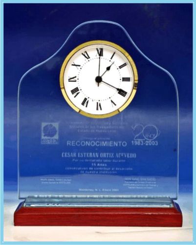 reconocimiento vidrio con reloj 1