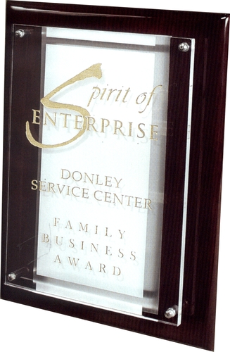 MADERA CON VIDRIO GRABADO 1